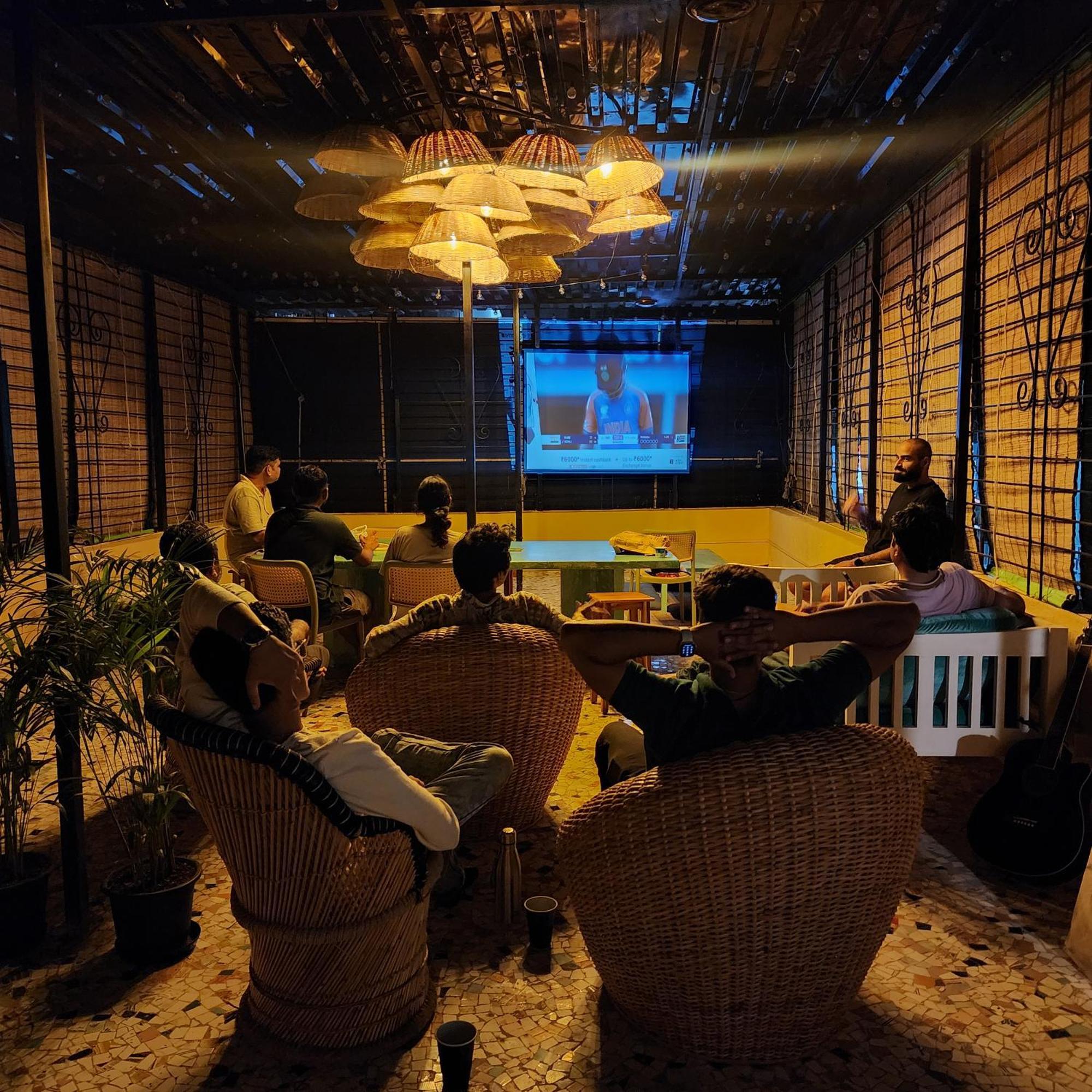 Hammock Hostels - Bandra Мумбай Екстериор снимка