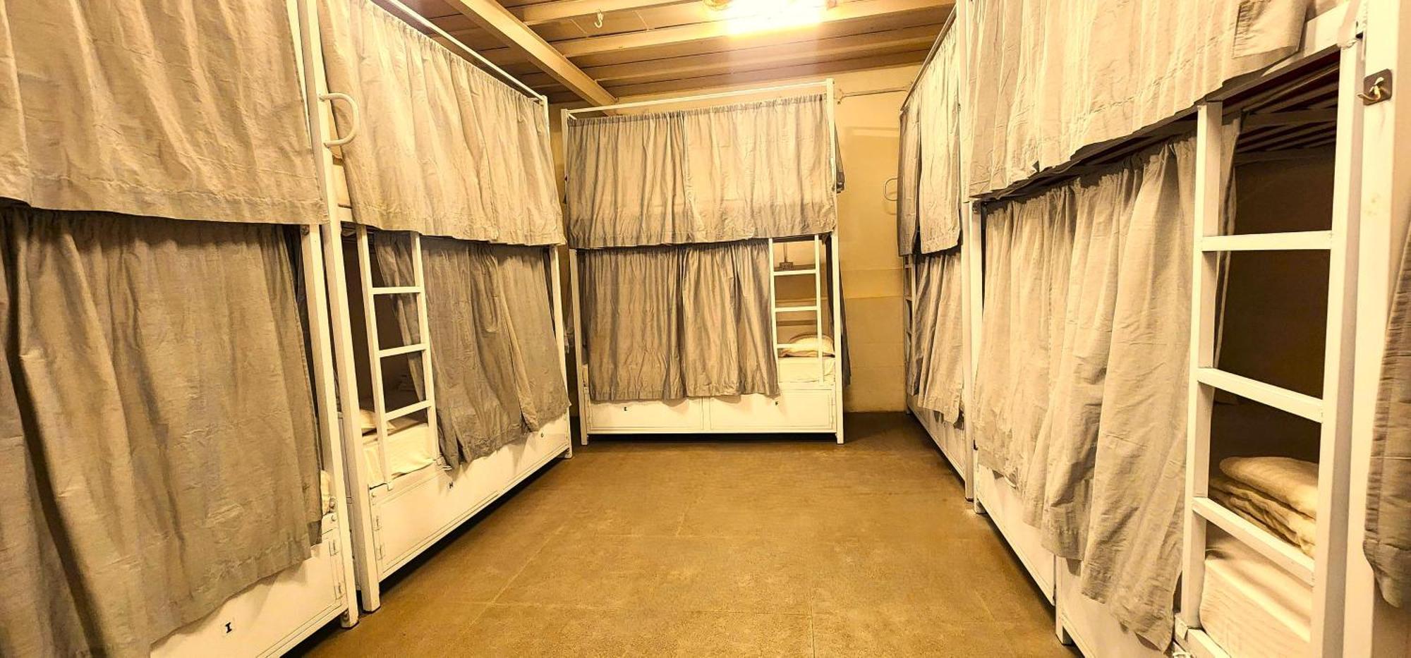 Hammock Hostels - Bandra Мумбай Екстериор снимка