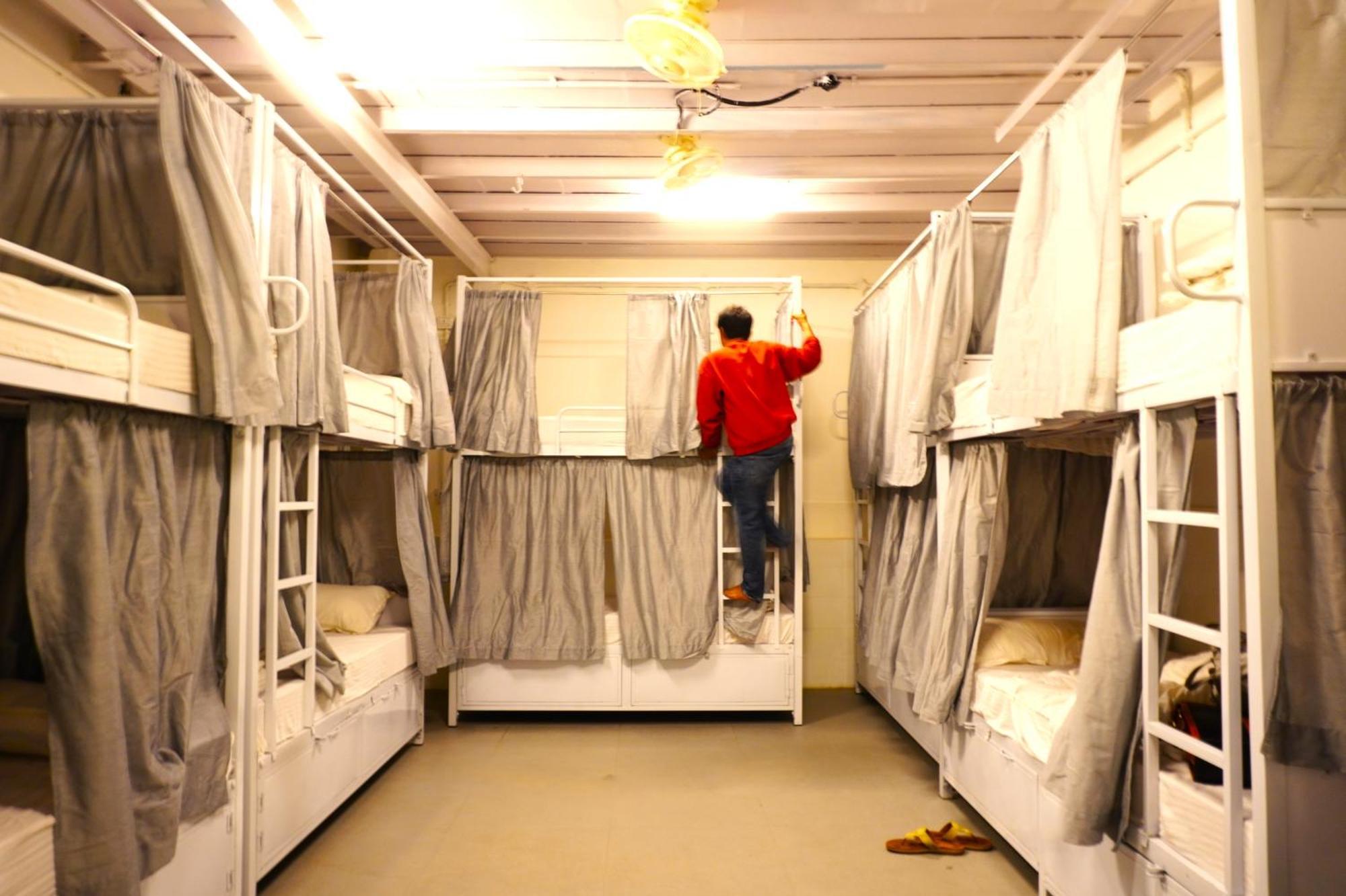 Hammock Hostels - Bandra Мумбай Екстериор снимка