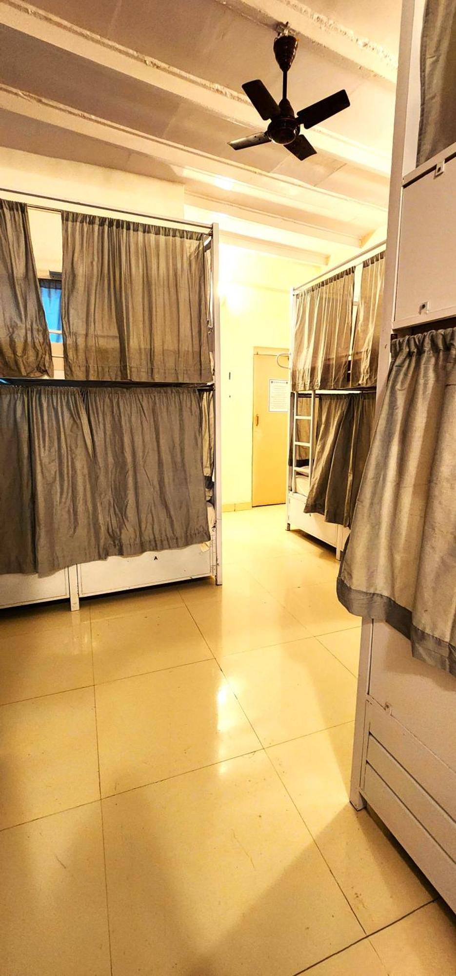 Hammock Hostels - Bandra Мумбай Екстериор снимка