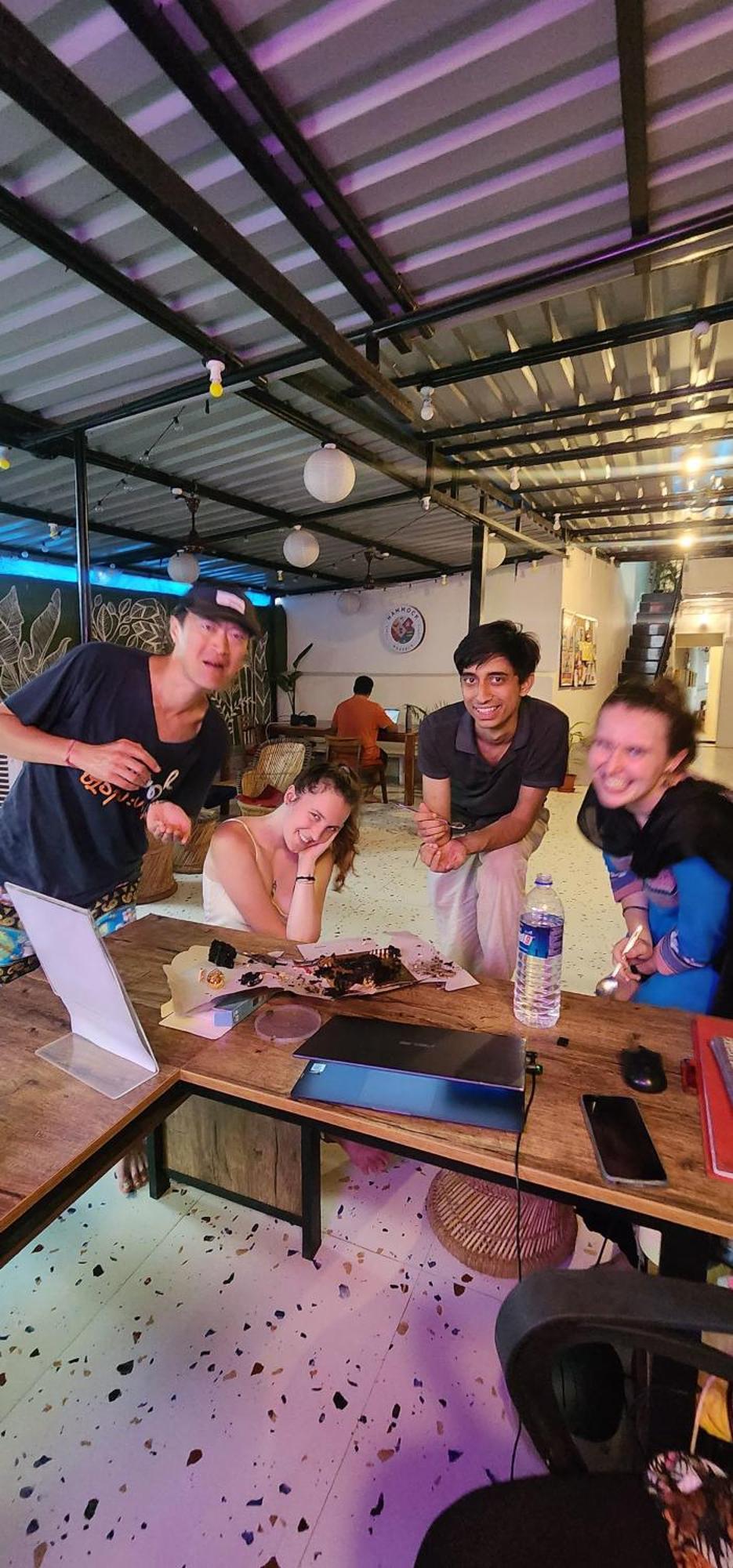Hammock Hostels - Bandra Мумбай Екстериор снимка