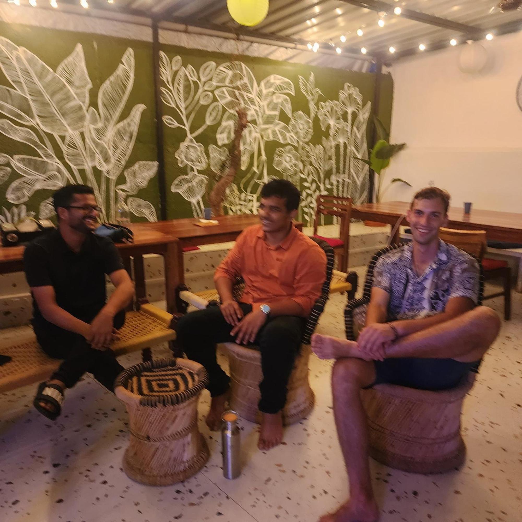 Hammock Hostels - Bandra Мумбай Екстериор снимка