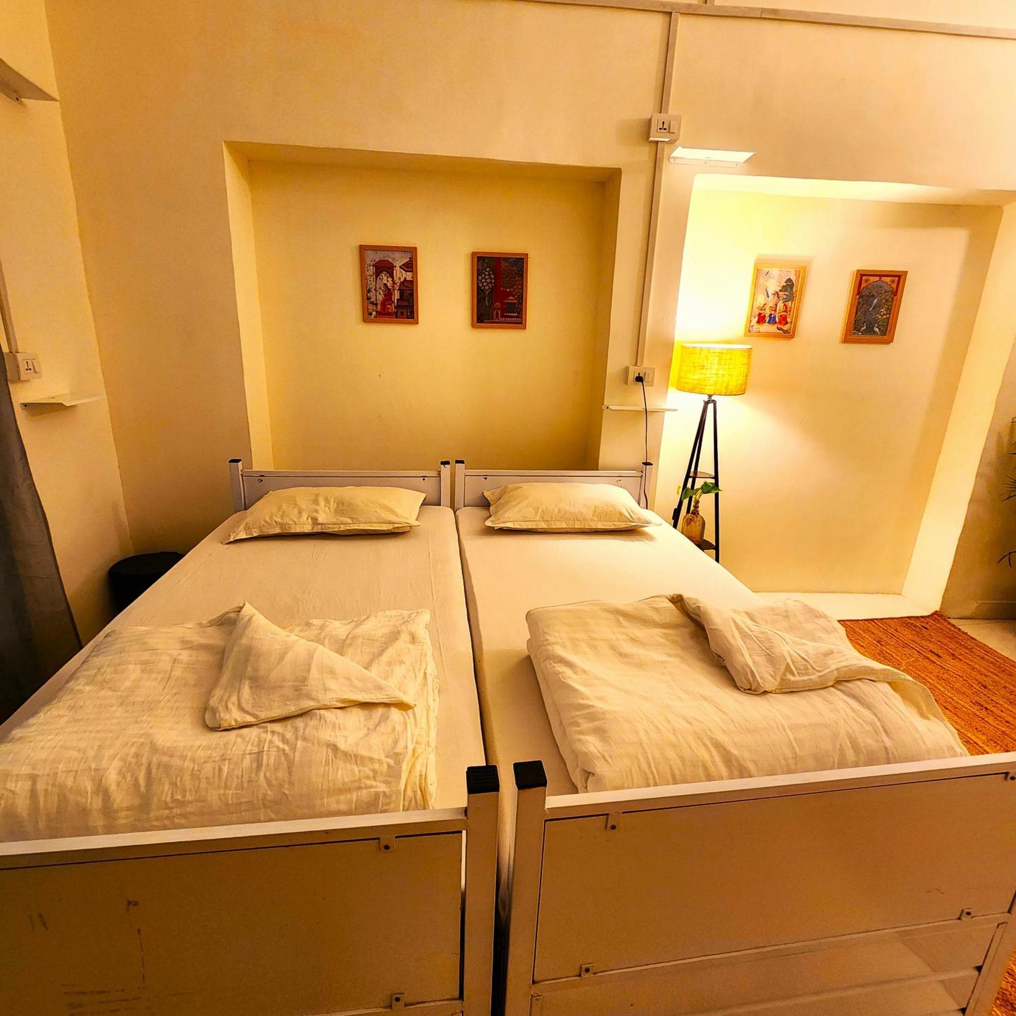 Hammock Hostels - Bandra Мумбай Екстериор снимка