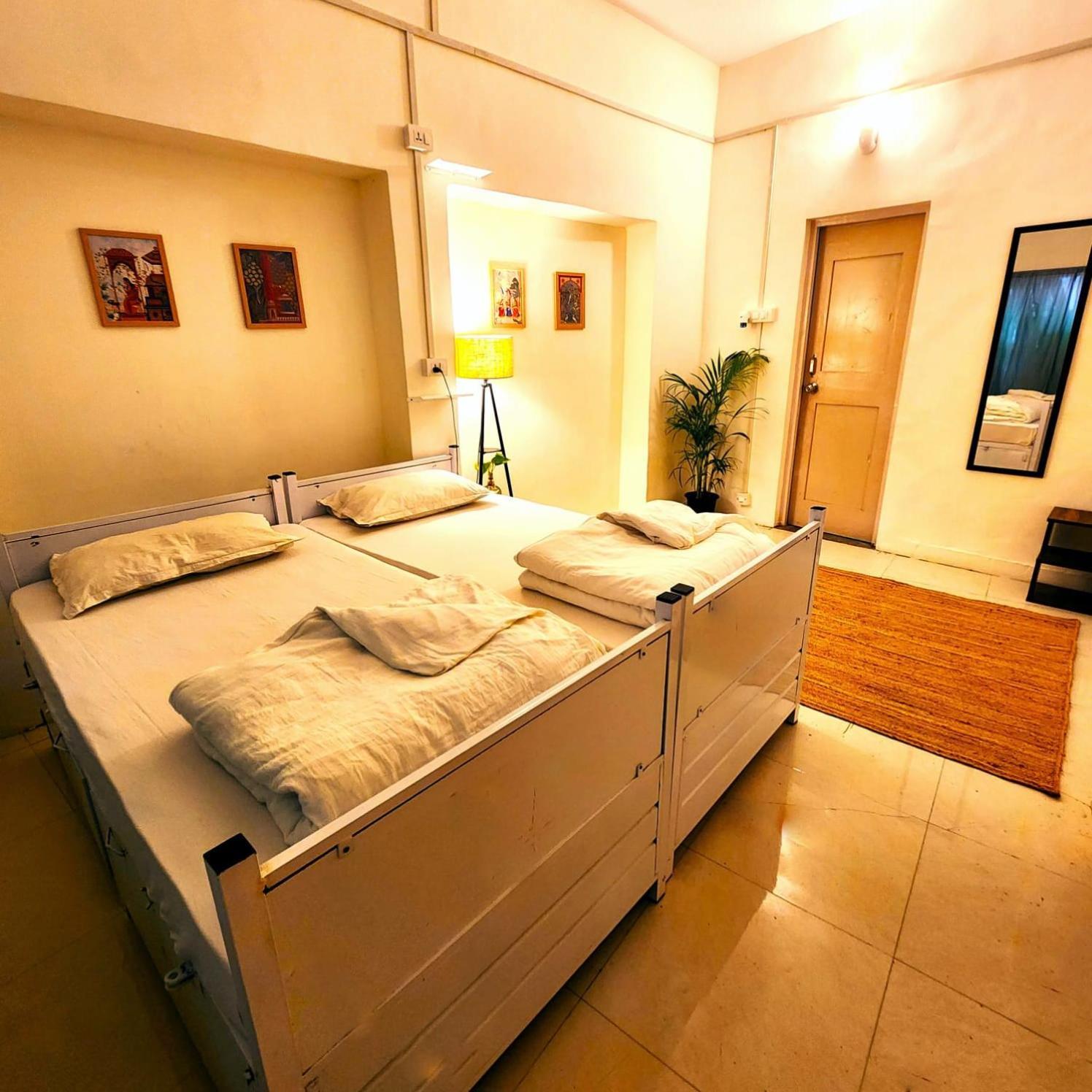 Hammock Hostels - Bandra Мумбай Екстериор снимка